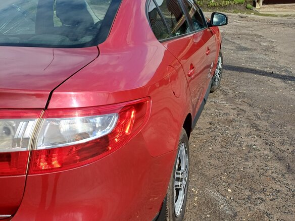 2011 Renault Fluence I, красный, 550000 рублей - вид 11