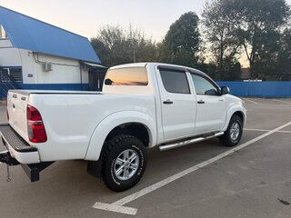 2013 Toyota Hilux VII Рестайлинг, белый, 2000000 рублей, вид 5