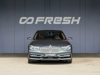 2016 BMW 7 серии Long 750Li xDrive VI (G11/G12), серый, 4700000 рублей, вид 3