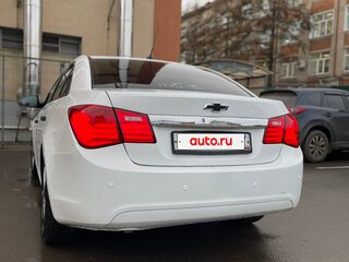 2011 Chevrolet Cruze I, белый, 815000 рублей, вид 5