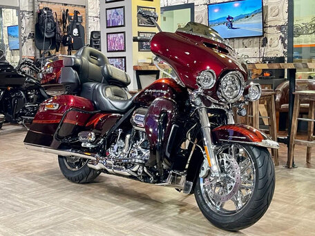 2014 Harley-Davidson CVO Limited, красный, 1980000 рублей, вид 3