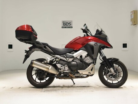2016 Honda VFR 800X (Crossrunner), красный, 700000 рублей, вид 1