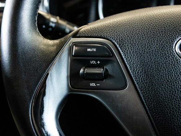 2015 Kia Rio III Рестайлинг, белый, 700000 рублей - вид 15