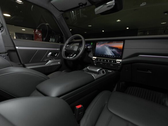 2025 Changan Deepal G318 I, чёрный - вид 11