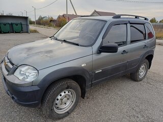 2015 Chevrolet Niva I Рестайлинг, серый, 540000 рублей, вид 3