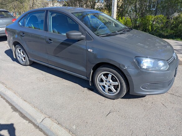 2014 Volkswagen Polo V, серый, 620000 рублей - вид 1