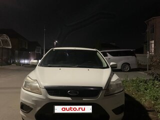 2010 Ford Focus II Рестайлинг, белый, 360000 рублей, вид 1