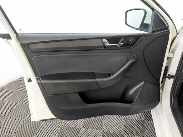 2019 Skoda Rapid I Рестайлинг, белый, 1235000 рублей - вид 18