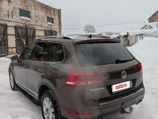 2012 Volkswagen Touareg II, коричневый, 2500000 рублей, вид 5