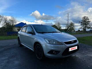 2011 Ford Focus II Рестайлинг, серебристый, 430000 рублей, вид 1
