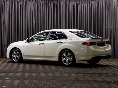 2011 Honda Accord VIII Рестайлинг, белый, 1395000 рублей, вид 4