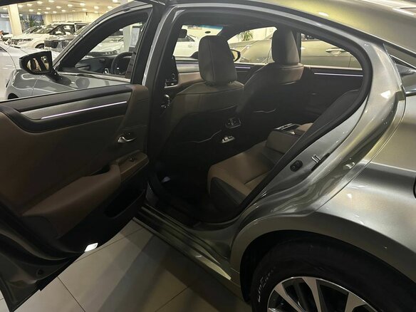 2025 Lexus ES 200 VII Рестайлинг 2, серый, 6099000 рублей - вид 13