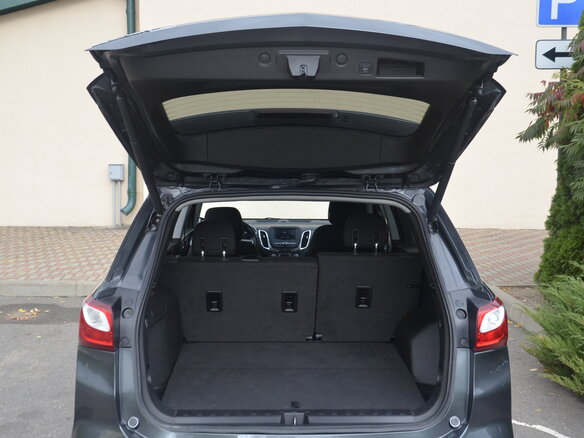 2020 Chevrolet Equinox III, серый, 1650000 рублей - вид 21