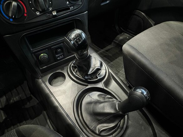 2014 Chevrolet Niva I Рестайлинг, коричневый - вид 19