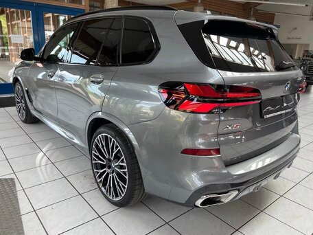 2025 BMW X5 40d IV (G05/G18) Рестайлинг, серый, 11700000 рублей, вид 4