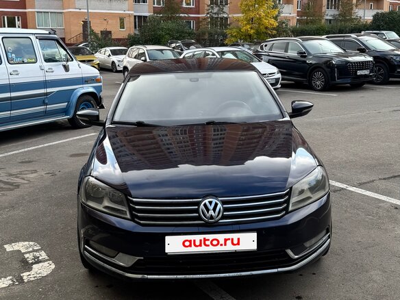 2011 Volkswagen Passat B7, синий, 900000 рублей - вид 1