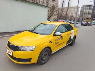 2018 Skoda Rapid I Рестайлинг, жёлтый, 795000 рублей, вид 1