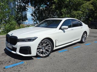 2021 BMW 7 серии 730d VI (G11/G12) Рестайлинг, белый, 6950000 рублей, вид 2