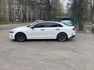 2021 Kia K5 III, белый, 2000000 рублей, вид 4