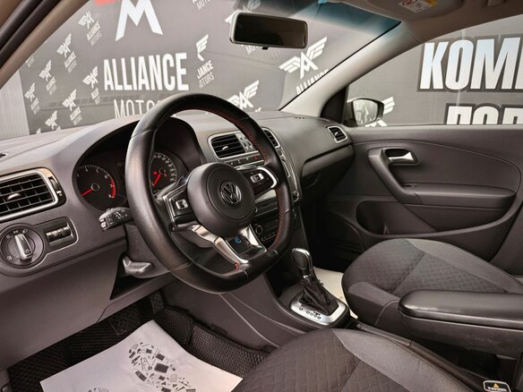 2019 Volkswagen Polo V Рестайлинг, бежевый, 949000 рублей - вид 9