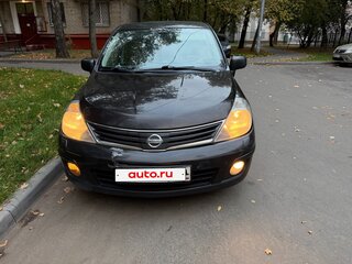 2011 Nissan Tiida I Рестайлинг, коричневый, 750000 рублей, вид 3