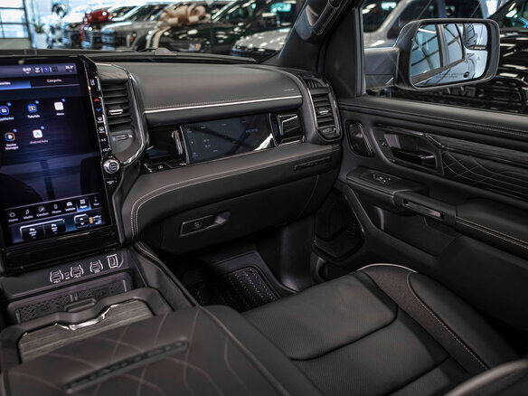 2026 Ram 1500 Crew Cab eTorque V Рестайлинг, чёрный, 11478302 рублей - вид 28