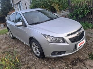 2011 Chevrolet Cruze I, серебристый, 600000 рублей, вид 3