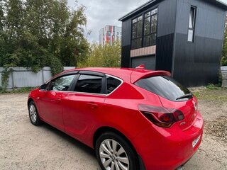 2011 Opel Astra J, красный, 570000 рублей, вид 4