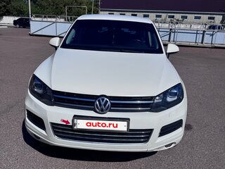 2011 Volkswagen Touareg II, белый, 1459000 рублей, вид 2