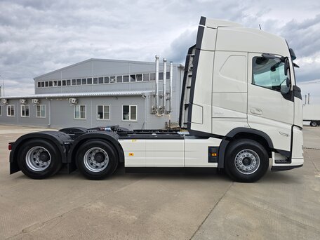 2026 Volvo FH, белый, 22800000 рублей, вид 4