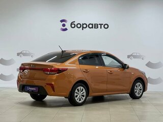 2018 Kia Rio IV, оранжевый, 1385000 рублей, вид 4