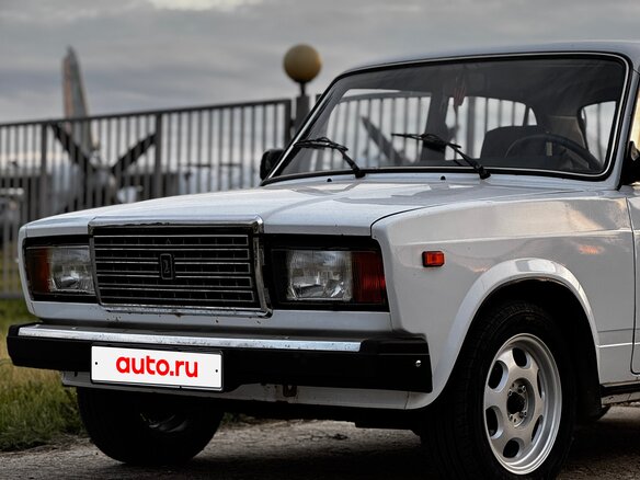 2005 Lada (ВАЗ) 2107, белый, 170000 рублей - вид 1