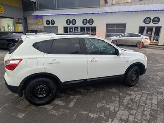2013 Nissan Qashqai I Рестайлинг, белый, 1050000 рублей, вид 4