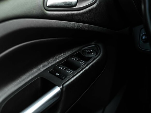 2018 Ford Kuga II Рестайлинг, белый - вид 8