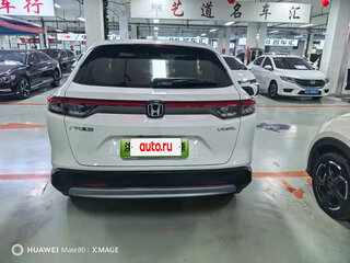 2023 Honda Vezel II, белый, 1740000 рублей, вид 3