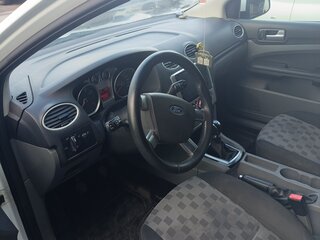 2008 Ford Focus II Рестайлинг, белый, 299999 рублей, вид 4