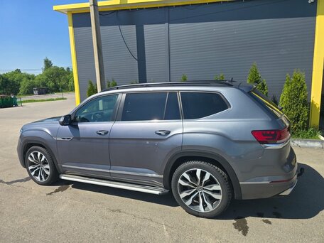 2021 Volkswagen Teramont I Рестайлинг, серый, 4050000 рублей, вид 2