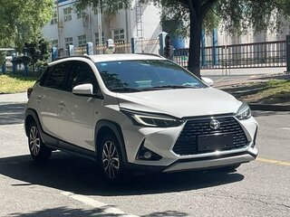 2023 Toyota Yaris L XP150 Рестайлинг, белый, 1764088 рублей, вид 3