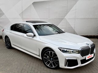 2021 BMW 7 серии Long 740Li xDrive VI (G11/G12) Рестайлинг, белый, 8900000 рублей, вид 4