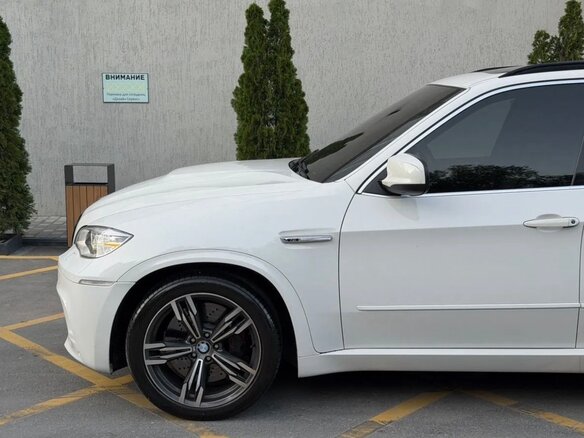 2011 BMW X5 M I (E70), белый, 1750000 рублей - вид 9