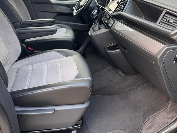 2020 Volkswagen Multivan T6 Рестайлинг, чёрный, 4700000 рублей - вид 8