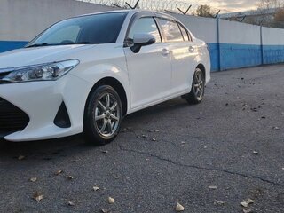 2021 Toyota Corolla Axio XI (E160, E170) Рестайлинг 2, белый, 1350000 рублей, вид 3