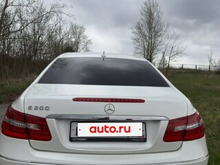 2012 Mercedes-Benz E-Класс 200 7G-Tronic IV (W212, S212, C207), белый, 1850000 рублей, вид 3