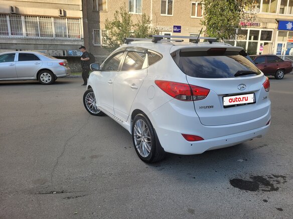 2013 Hyundai ix35 I, белый, 1300000 рублей - вид 5