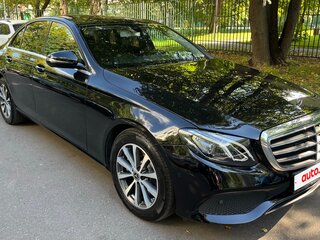 2020 Mercedes-Benz E-Класс 200 V (W213, S213, C238), чёрный, 2350000 рублей, вид 1