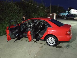 1999 Audi A4 I (B5), красный, 310000 рублей, вид 1