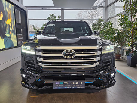 2025 Toyota Land Cruiser 300 Series, чёрный, 16390000 рублей, вид 2