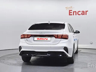 2022 Kia K3 II Рестайлинг, белый, 1730000 рублей, вид 4