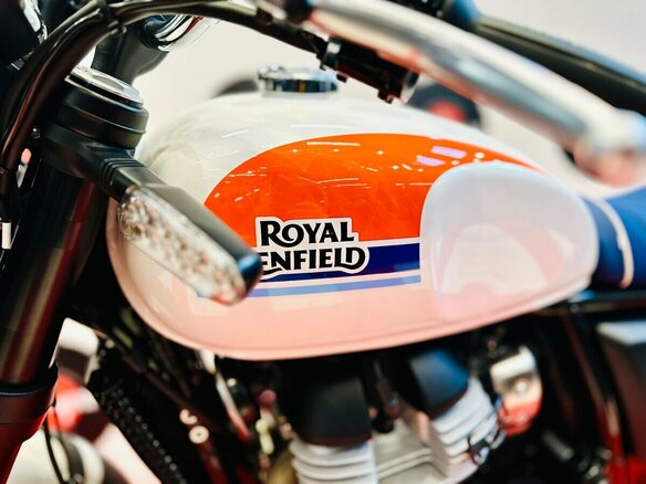 2026 Royal Enfield Bear 650, белый, 728000 рублей - вид 13
