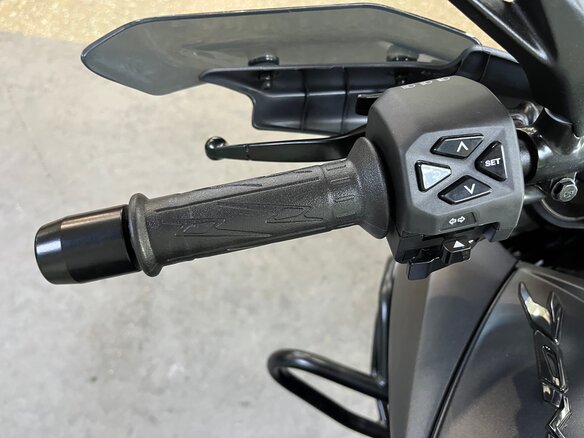 2026 Bajaj Dominar 400, чёрный, 479990 рублей - вид 9